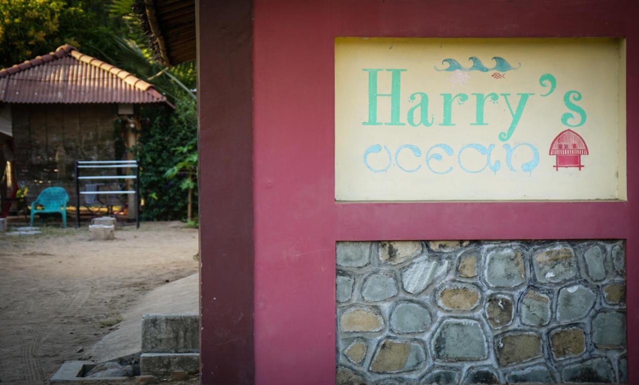 Apartamento Harry'S Ocean House Pacitan Exterior foto